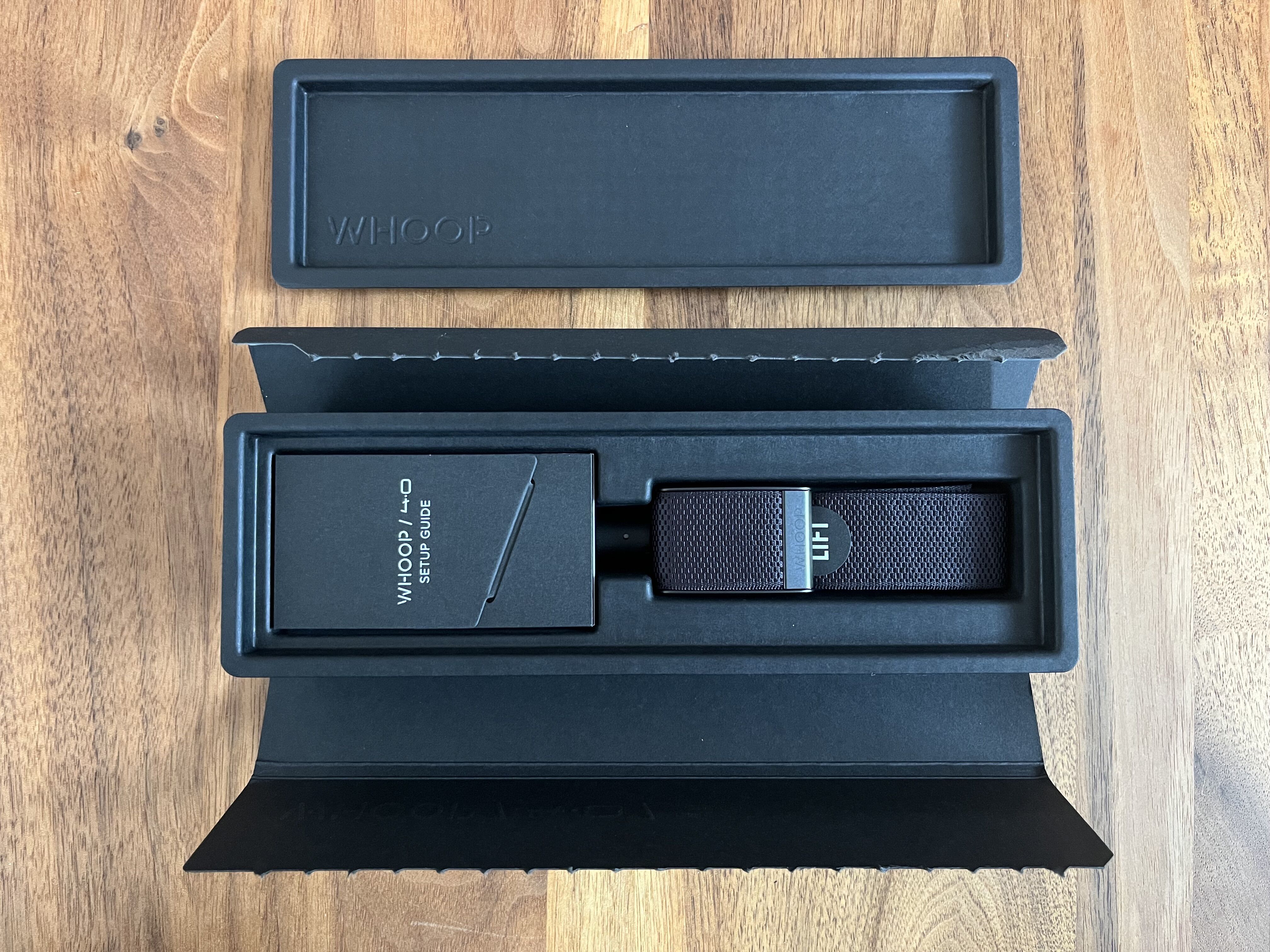 Whoop 4.0 в упаковке